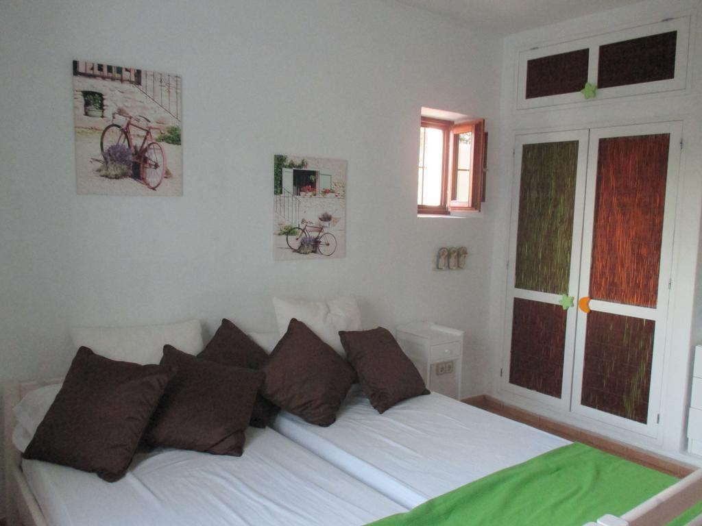 Villa Sa Vinyeta Làng Sant Llorenç de Balafia Phòng bức ảnh